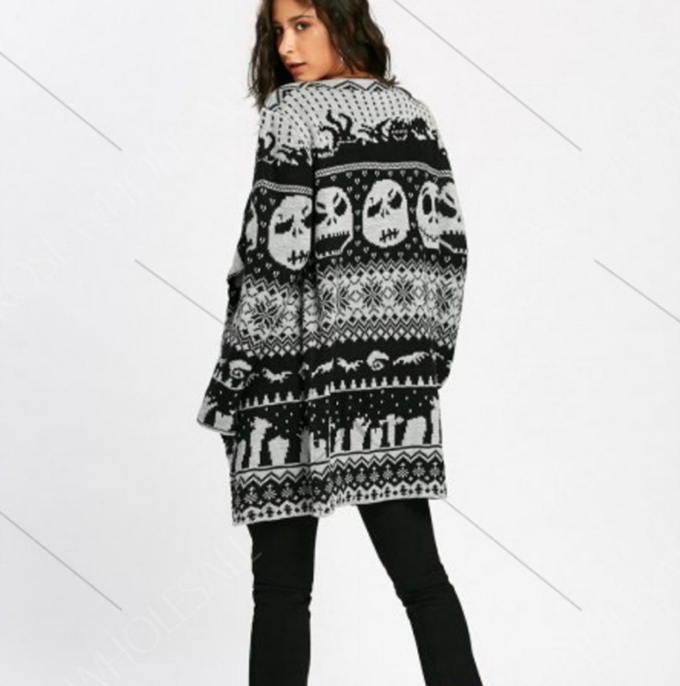 🚨LAST ONE🚨Jack Skellington Cardigan - Picture 3 of 3